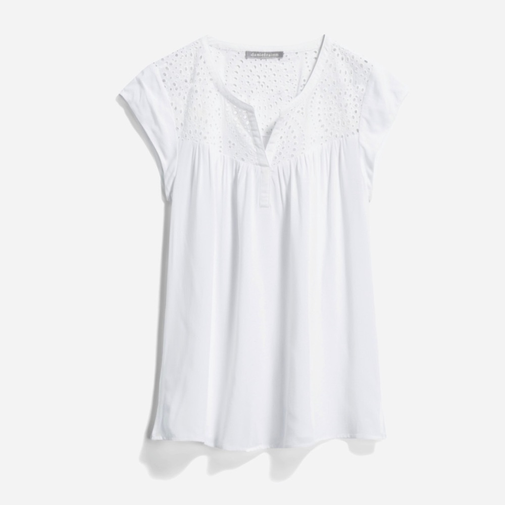 Kiara Eyelet Detail Top M | White